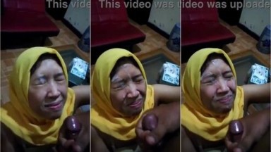 Bokep Jilbab Kuning Crot Di Muka Berlumuran Peju - Bokepindoh