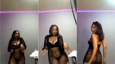 Bokep Live Pamer Belahan Dada - Ruangbokep
