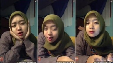 Bokep Jilbab Live Sambil Omek - Bokep45