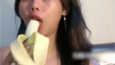 Bokep Indo Host Cantik Tobrut Isep Dildo Live