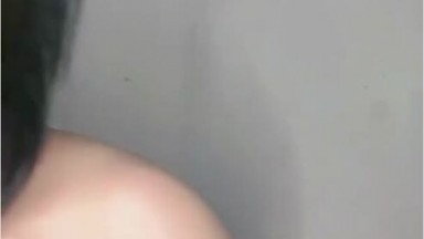 Bokep Indo Mbak Dinda Bugil Remas Toket Mango
