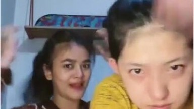 Duo Lesbi Pamer Toket Saling Berciuman Dream Live