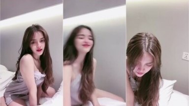 Hella Ayang Cantik Gigit Bibir Ebot Santuy ID 30012292 Mango - AVTub