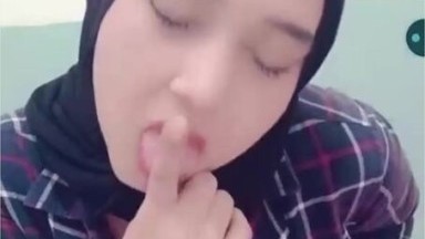 Bokep Indo Hijab Kak Kiki Liveshow Remas Toketnya - Bokepindoviral